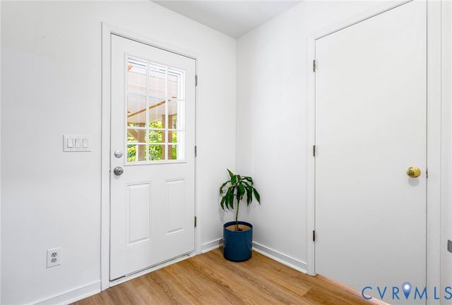 602 Red Maple Dr, Manakin Sabot, VA 23103