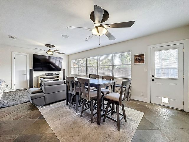 512 N LAKEMONT AVENUE, Winter Park, FL 32792