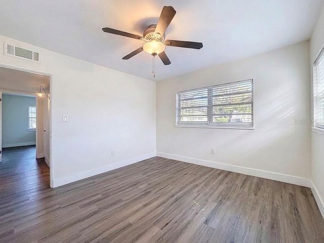 512 N LAKEMONT AVENUE, Winter Park, FL 32792