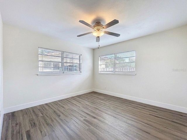 512 N LAKEMONT AVENUE, Winter Park, FL 32792