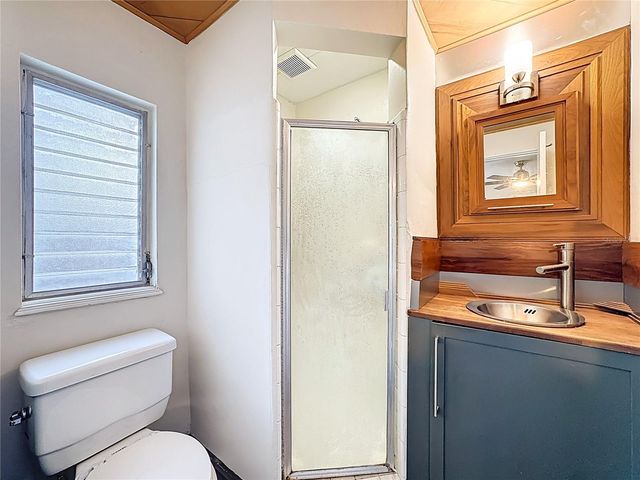 512 N LAKEMONT AVENUE, Winter Park, FL 32792