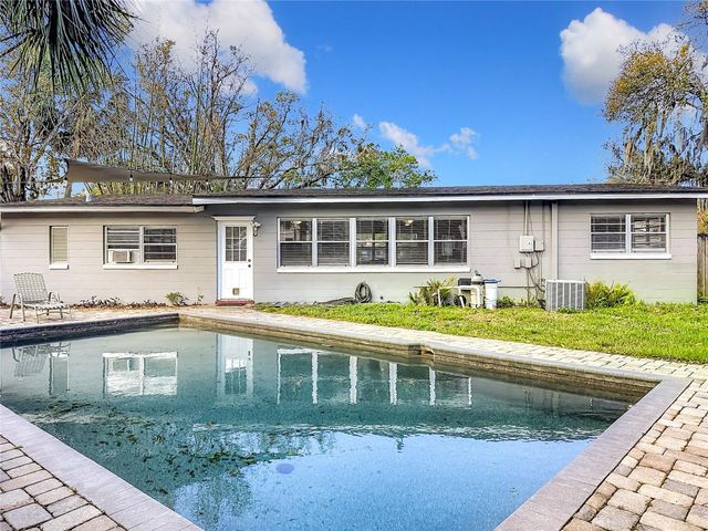 512 N LAKEMONT AVENUE, Winter Park, FL 32792