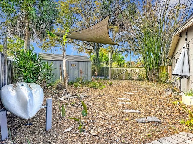 512 N LAKEMONT AVENUE, Winter Park, FL 32792