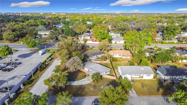 512 N LAKEMONT AVENUE, Winter Park, FL 32792