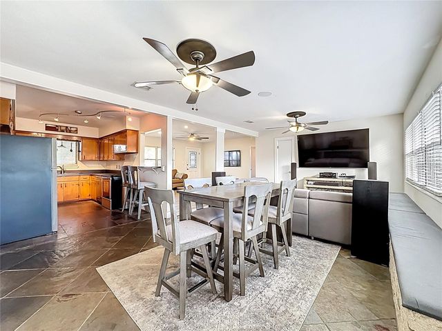 512 N LAKEMONT AVENUE, Winter Park, FL 32792