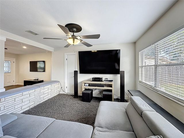 512 N LAKEMONT AVENUE, Winter Park, FL 32792