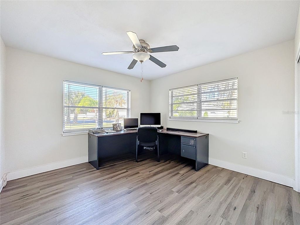 Image 17 of property listing at 512 N LAKEMONT AVENUE, Winter Park, FL 32792