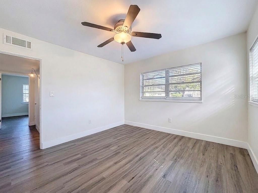 Image 21 of property listing at 512 N LAKEMONT AVENUE, Winter Park, FL 32792