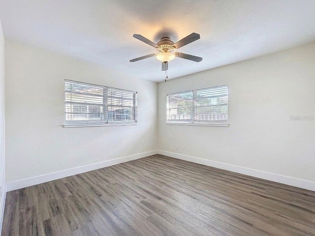 Image 22 of property listing at 512 N LAKEMONT AVENUE, Winter Park, FL 32792