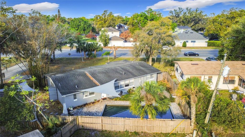 Image 35 of property listing at 512 N LAKEMONT AVENUE, Winter Park, FL 32792