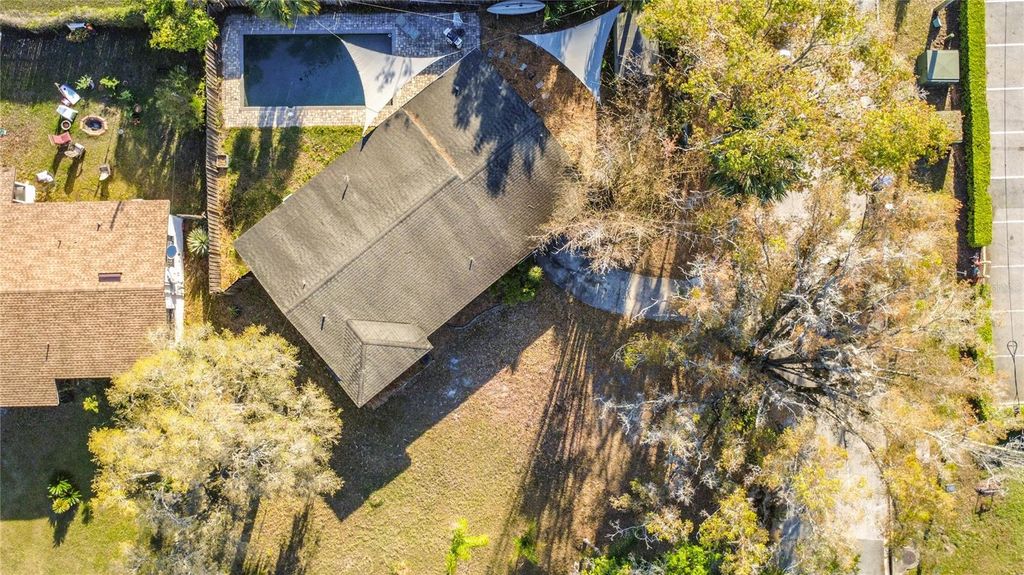 Image 37 of property listing at 512 N LAKEMONT AVENUE, Winter Park, FL 32792