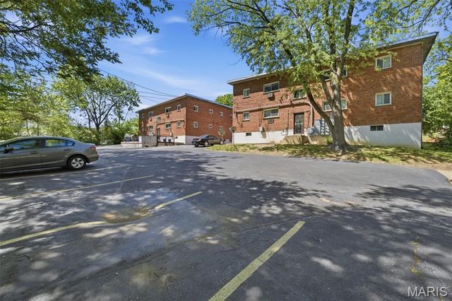 2000-2004 Bellevue Avenue, Maplewood, MO 63143