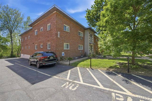 2000-2004 Bellevue Avenue, Maplewood, MO 63143