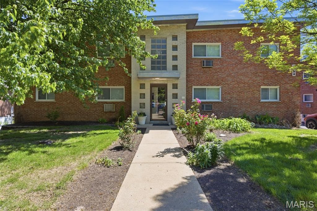 2000-2004 Bellevue Avenue, Maplewood, MO 63143