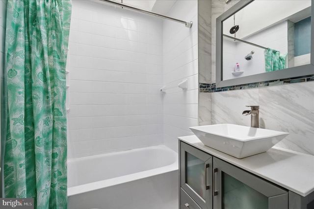 6014 BUIST AVE, Philadelphia, PA 19142