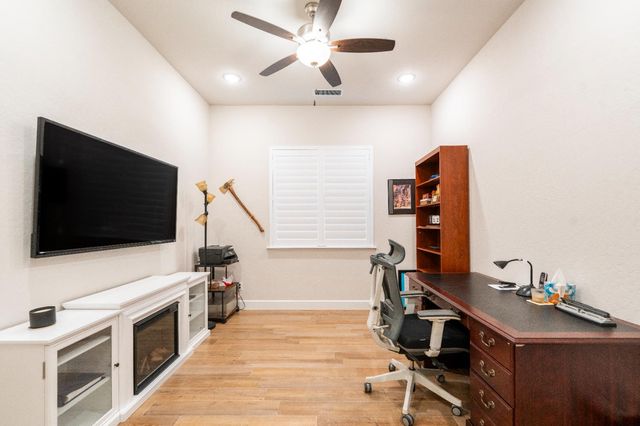 1731 N Hanson Avenue, Clovis, CA 93619