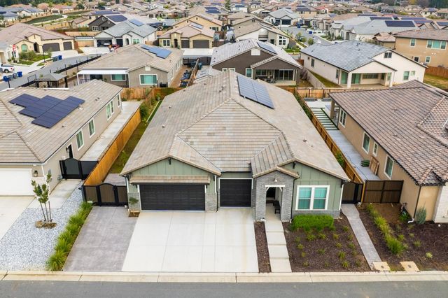 1731 N Hanson Avenue, Clovis, CA 93619