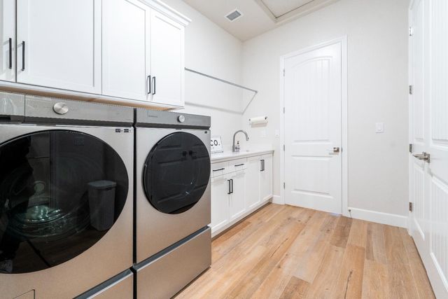 1731 N Hanson Avenue, Clovis, CA 93619