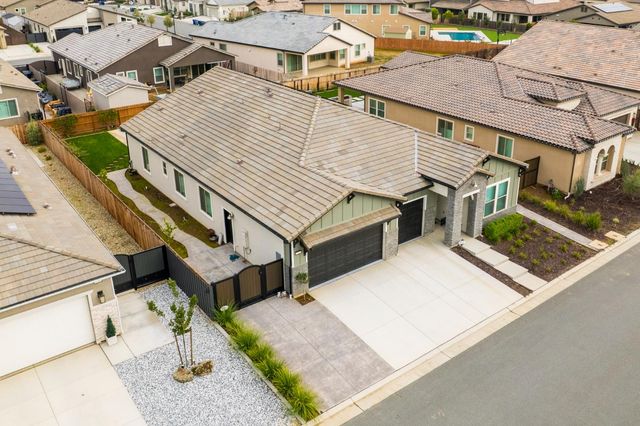 1731 N Hanson Avenue, Clovis, CA 93619