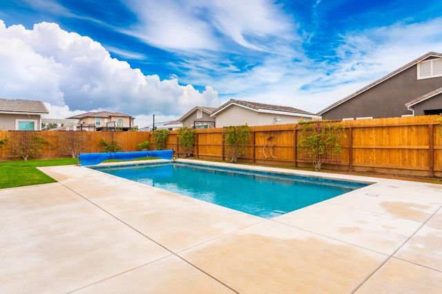 1731 N Hanson Avenue, Clovis, CA 93619