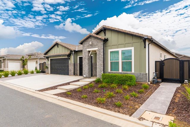 1731 N Hanson Avenue, Clovis, CA 93619