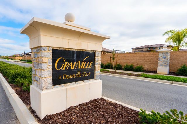 1731 N Hanson Avenue, Clovis, CA 93619