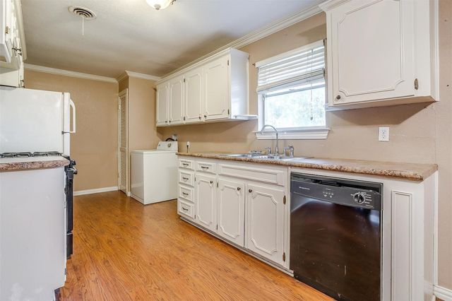 120 Wanda Way, Burleson, TX 76028