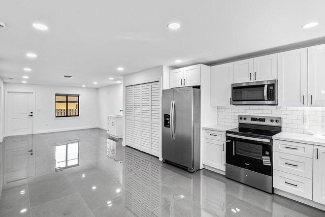 1827 Palm Acres Drive 2, Palm Springs, FL 33406