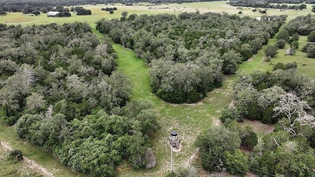 2625 Burke Road, Flatonia, TX 78941