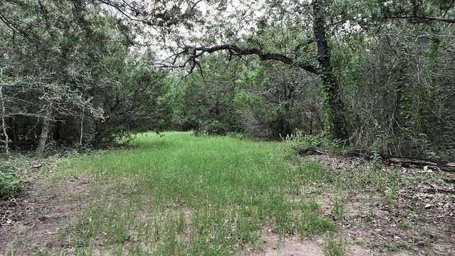 2625 Burke Road, Flatonia, TX 78941