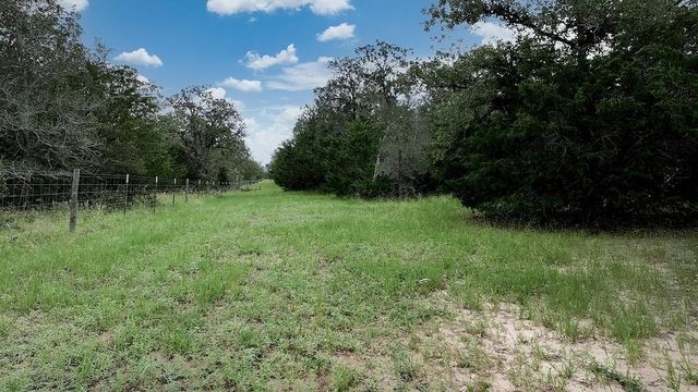 2625 Burke Road, Flatonia, TX 78941