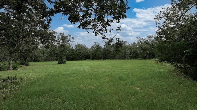 2625 Burke Road, Flatonia, TX 78941