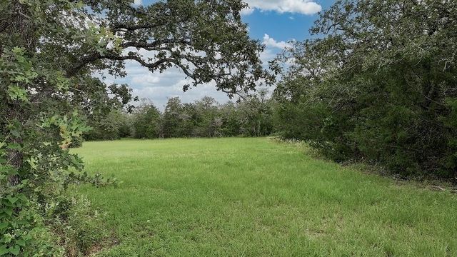 2625 Burke Road, Flatonia, TX 78941