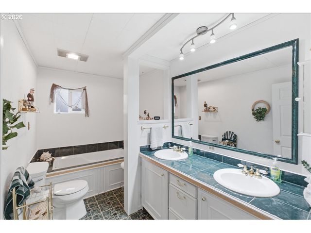 1115 JUNIPER St, Sweet Home, OR 97386