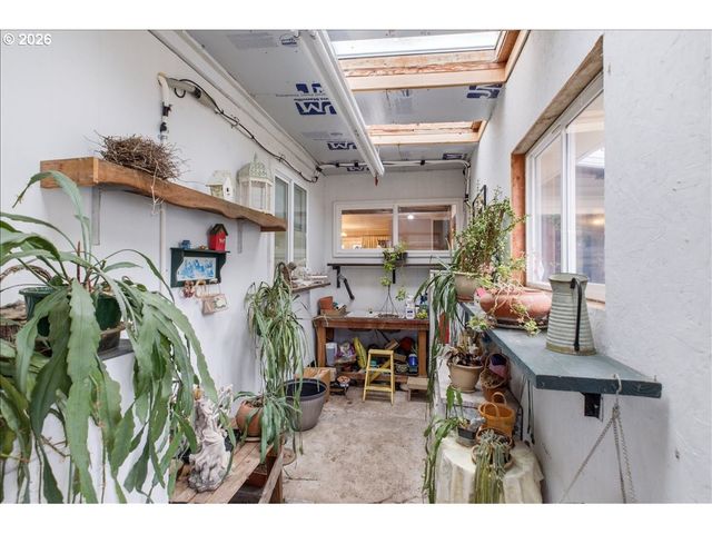 1115 JUNIPER St, Sweet Home, OR 97386