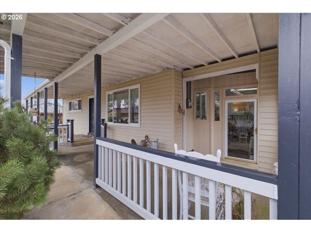 1115 JUNIPER St, Sweet Home, OR 97386