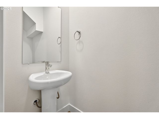 4307 Ne 62ND Ave, Vancouver, WA 98660