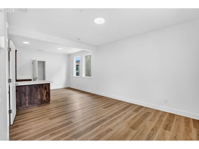 4307 Ne 62ND Ave, Vancouver, WA 98660