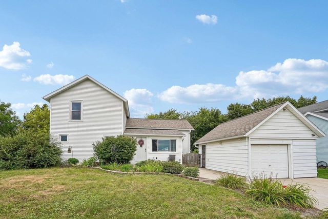 205 E 3rd Street, Waunakee, WI 53597