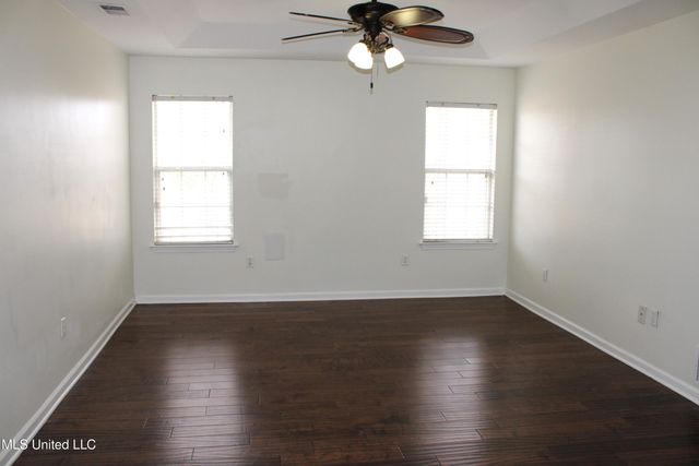 8049 Montrose Drive, Olive Branch, MS 38654