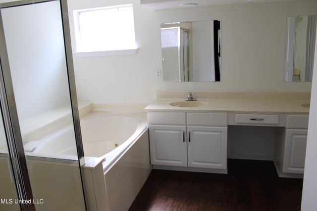 8049 Montrose Drive, Olive Branch, MS 38654