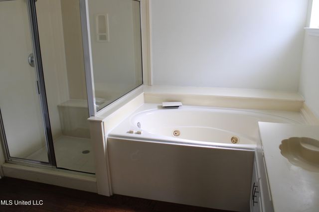 8049 Montrose Drive, Olive Branch, MS 38654