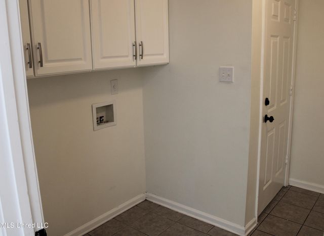 8049 Montrose Drive, Olive Branch, MS 38654