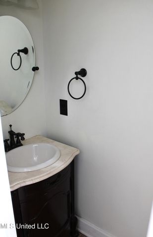 8049 Montrose Drive, Olive Branch, MS 38654