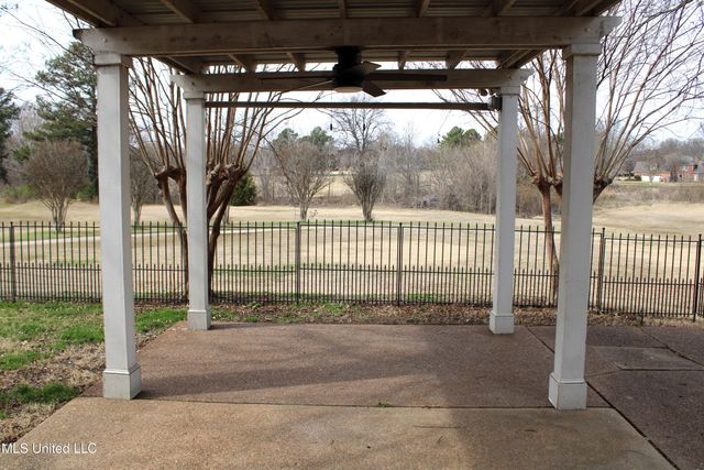 8049 Montrose Drive, Olive Branch, MS 38654