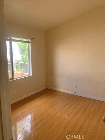 7889 Saint Helena Court, Fontana, CA 92336