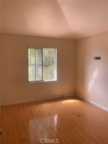 7889 Saint Helena Court, Fontana, CA 92336