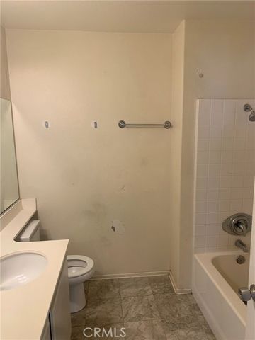 7889 Saint Helena Court, Fontana, CA 92336