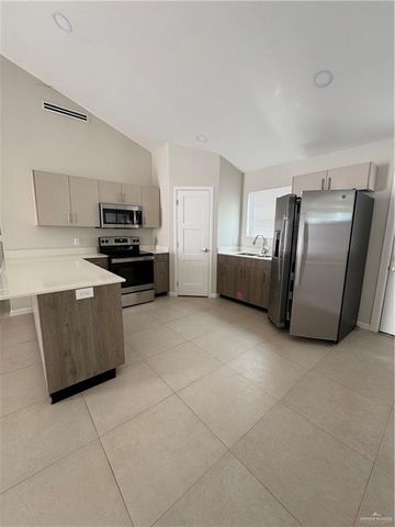 1200 E Hibiscus Avenue 2, Mcallen, TX 78501