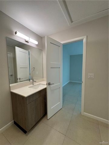 1200 E Hibiscus Avenue 2, Mcallen, TX 78501